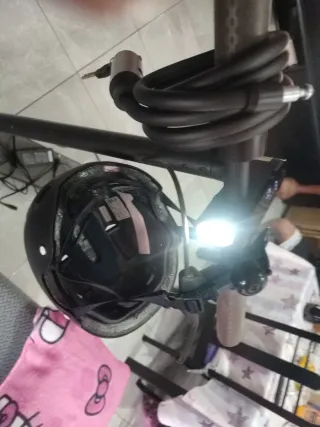 Patinete Eléctrico Xiaomi con Candado y Casco