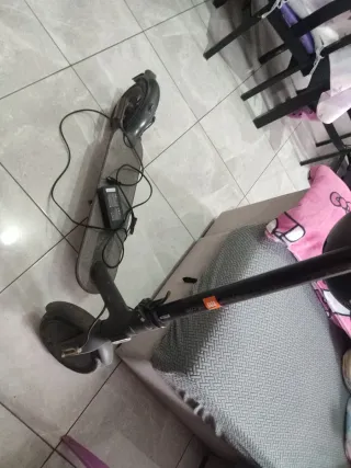 Patinete Eléctrico Xiaomi con Candado y Casco