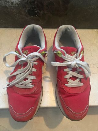 Nike Rojas Talla 38