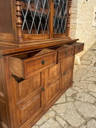 Aparador Vitrina vintage estilo Castellano