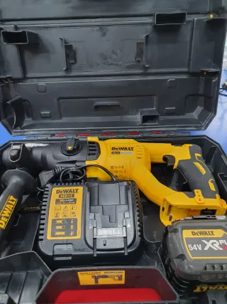 Martillo Perforador DeWalt DCH133NT