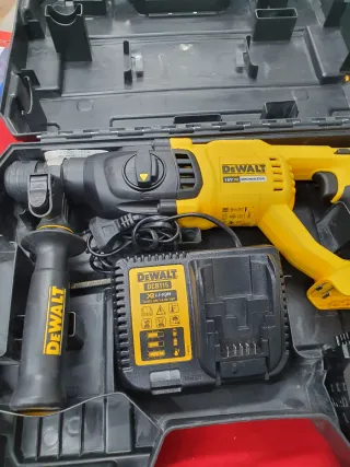 Martillo Perforador DeWalt DCH133NT