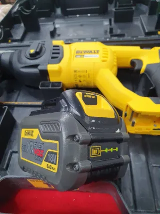 Martillo Perforador DeWalt DCH133NT