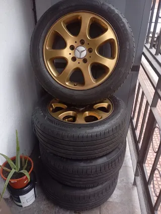 Llantas 16 70% + Aros Dorados Mercedes
