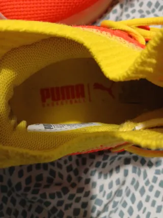 Zapatillas Baloncesto Puma Naranja y Amarillo