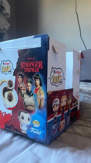 Caja Kinder Joy Stranger Things