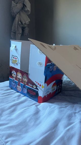 Caja Kinder Joy Stranger Things