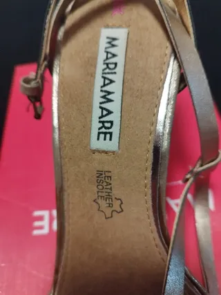 Sandalias doradas MARIAMARE