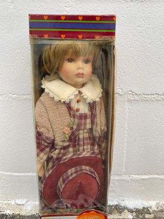 Bambola in porcellana Arias Collezione Classica d'Epoca