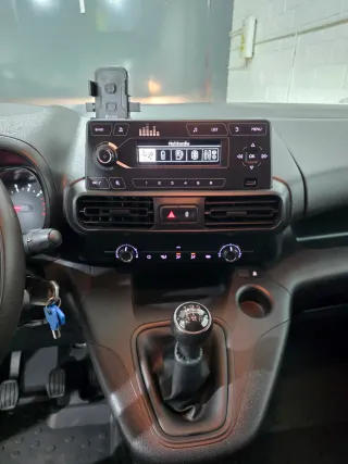 Citroen Berlingo HDI 100cv doble puerta lateral