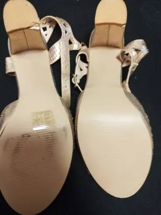 Sandalias oro rosa con pedrería