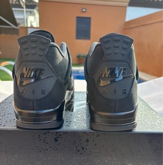 Air Jordan Retro 4 Black Cat (2025)