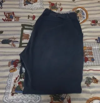 Pantalones azules de mujer