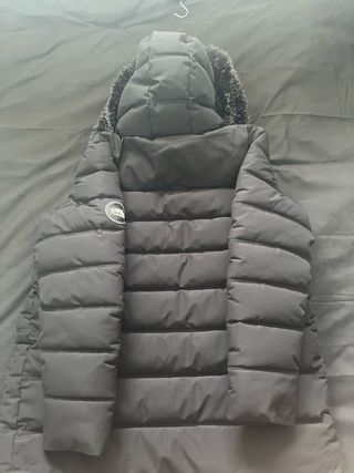 Chaqueta larga Supply & Demand negra