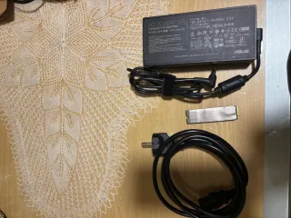 Portátil ASUS Negro/Gris más cargador