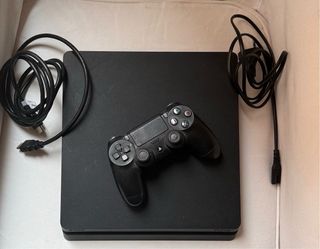 PS4 Slim (PlayStation 4) + 1 Mando