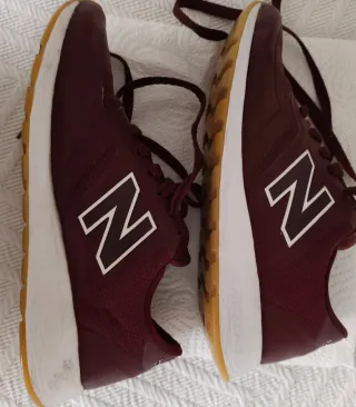 Zapatillas NEW BALANCE 420 burdeos TALLA 36