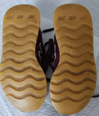 Zapatillas NEW BALANCE 420 burdeos TALLA 36