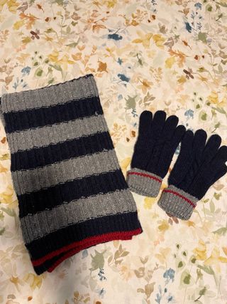 Pack bufanda y guantes rayas.