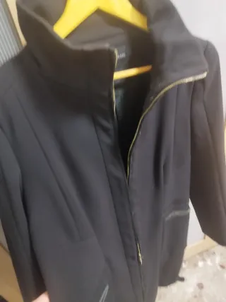 Elegante abrigo Zara negro