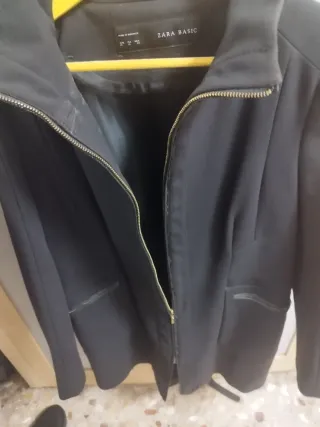 Elegante abrigo Zara negro