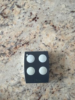Mando Puerta Garaje Nice 4 Botones
