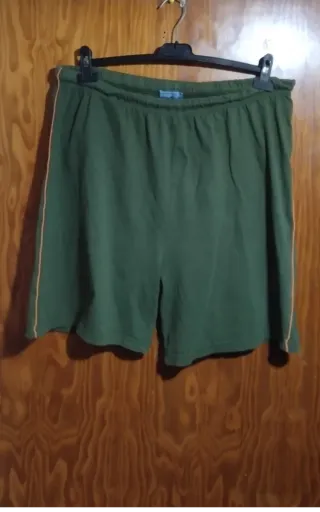 Bermudas para  48/50cm de cintura 4x8€