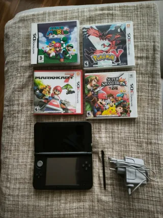 Nintendo 3DS XL Nero + Caricatore e Stilo + Giochi
