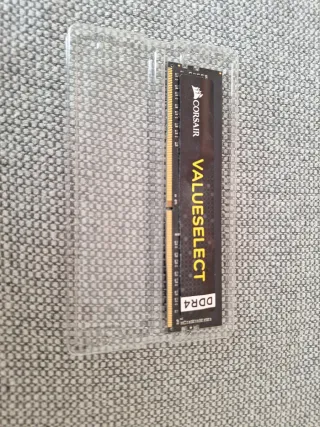 Corsair Valueselect 8GB DDR4 RAM 2400MHz