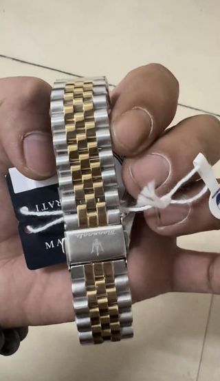 Reloj Maserati Negro y Dorado