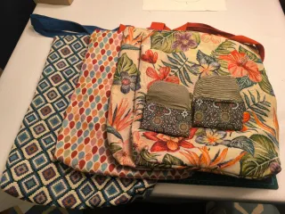 Bolsos de tela con estampado floral