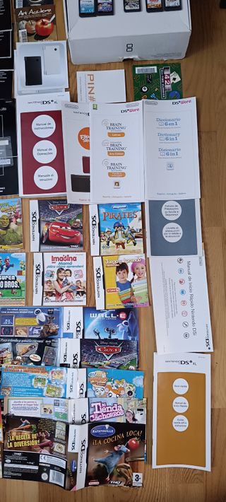 Lotto di giochi Nintendo DS + Manuali + Accessori