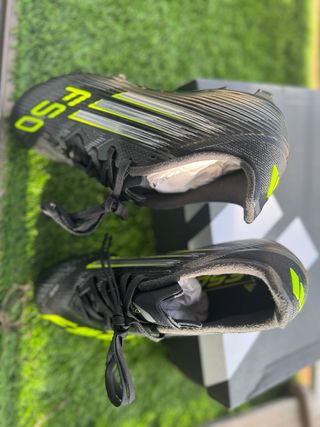 Botas futbol nuevas