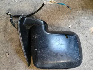 Nissan Terrano 2 Faros y Pilotos