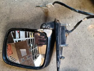 Nissan Terrano 2 Faros y Pilotos