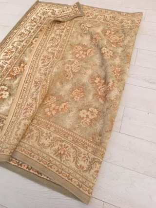 Alfombra de salón floral verde y naranja