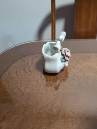 Figura decorativa de porcelana