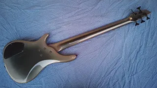 Bajo Maison 5 cuerdas