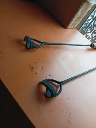 Campanas para potros y hierros de marcar