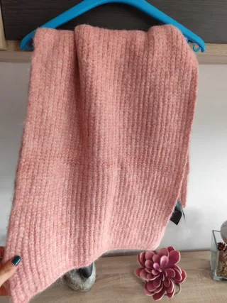 Bufanda larga de lana rosa