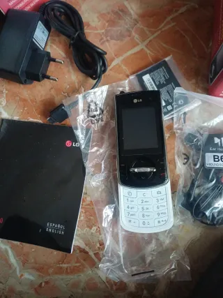 LG KF310 Teléfono Móvil Vintage Nuevo