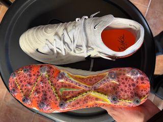 Botas de fútbol Nike Phantom.