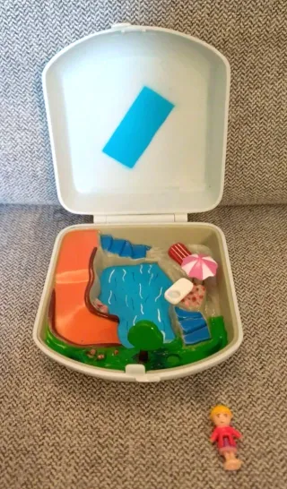 Vintage Polly Pocket Land Tiny World Compact Set