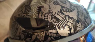 Casco Moto ICON DOMAIN GRAVITAS usado dos horas.