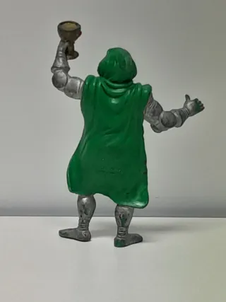 Figura pvc Dr. Doom Marvel. Comic Spain