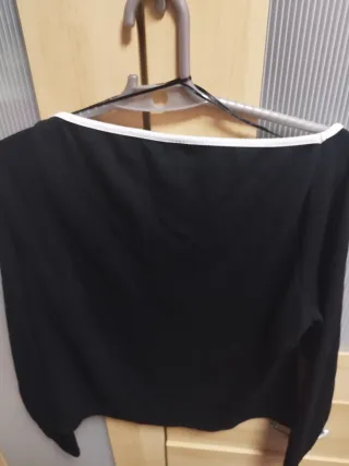 Jersey H&M Negro Cuello Cuadrado