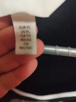 Jersey H&M Negro Cuello Cuadrado