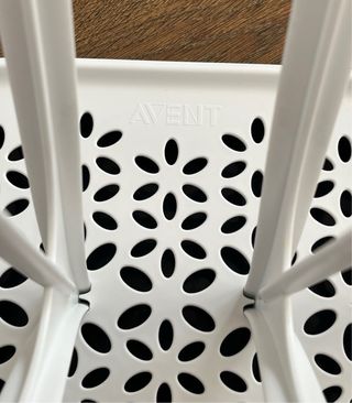 Escurridor y esterilizador para biberones