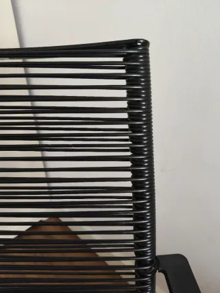 Silla IKEA exterior con reposabrazos