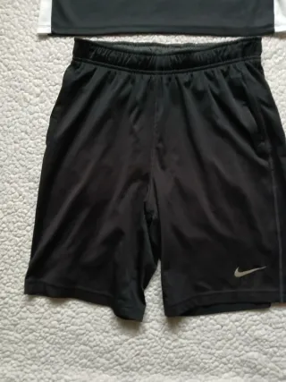 Completo sportivo Nike taglia XS